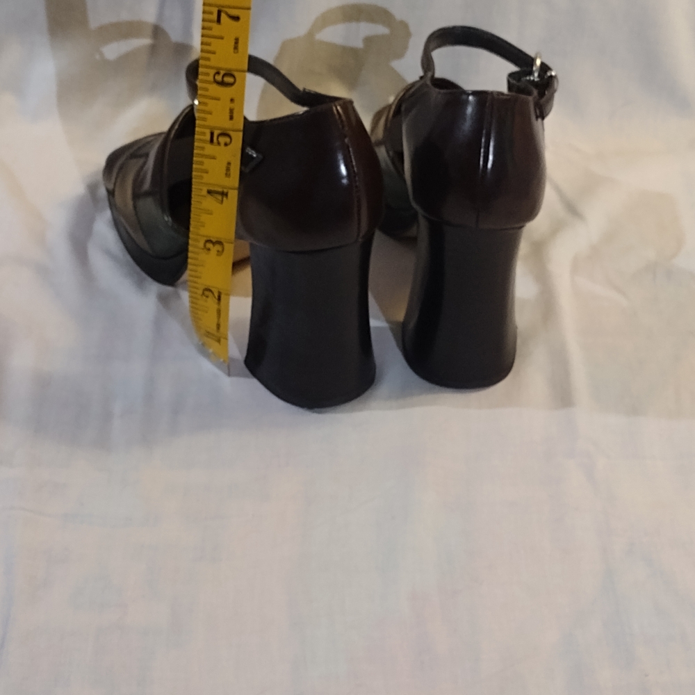 Studio Women's Black and Brown Heels - Picture 4 of 10